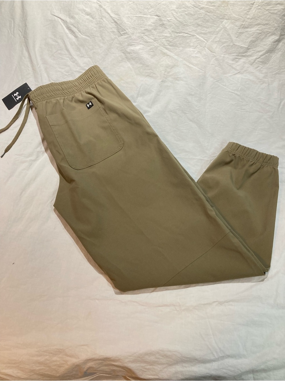 Under Armour Icon Woven Joggers, Men’s size XL, NWT! $80.00!